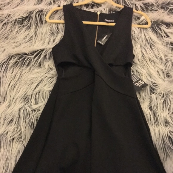 Express Wrap Cut-Out Skater Dress - Picture 4 of 8